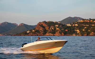 Bayliner VR4 Bowrider Outboard