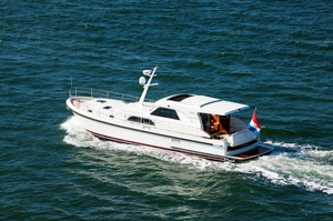 Linssen Range Cruiser 430 Sedan Wheelhouse