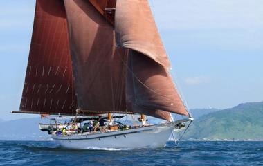 Custom Boats Dallinghoo