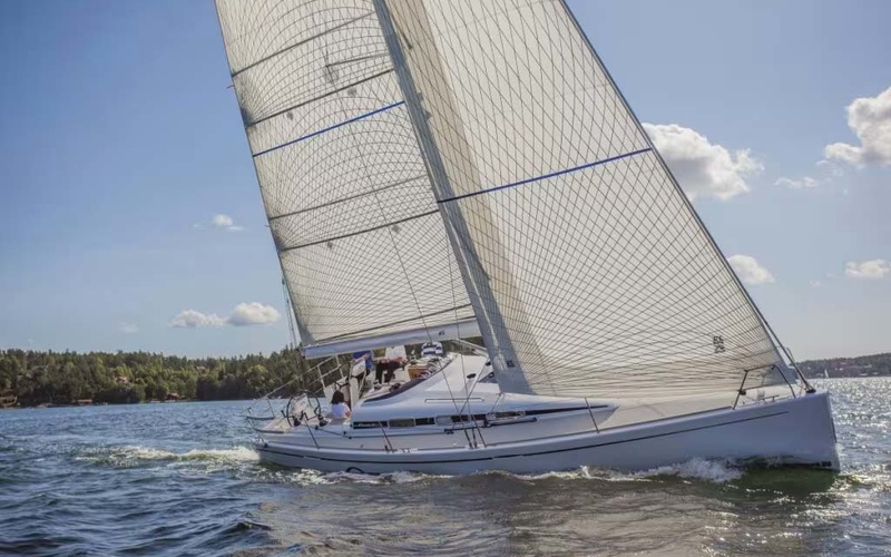 Arcona 380
