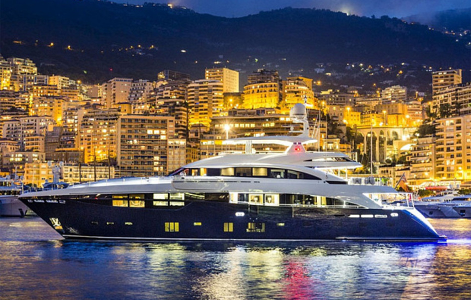 40-метровая суеряхта Princess Yachts стоимостью 15 млн фунтов