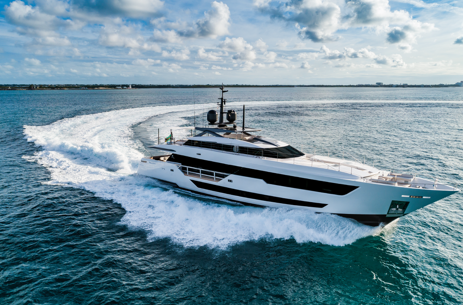 Custom Line Manhattan Express III