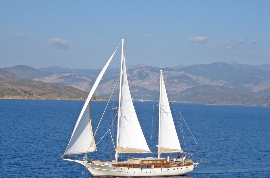 Yener Yachts Schatz