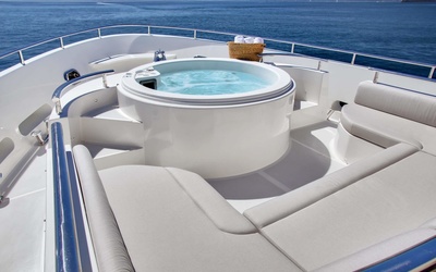 Selene 98 Ocean Explorer