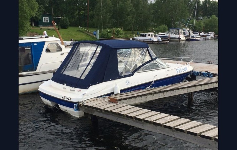 Bayliner 210 Deck Boat (2006)