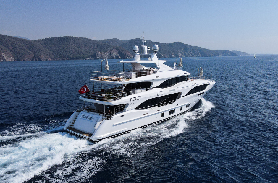 Benetti Sunrise
