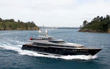 Alloy Yachts So Nice