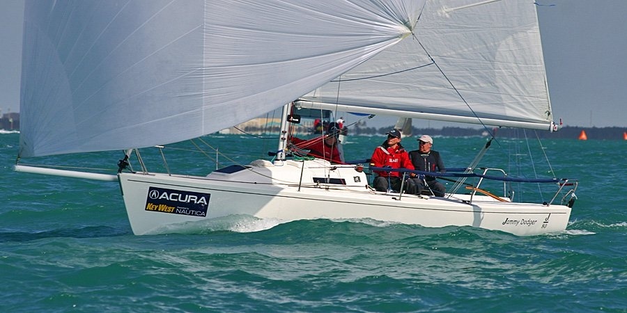 J80. Фото с официального сайта J Boats