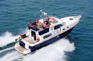 Nimbus 380 Commander 