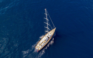 Alloy Yachts Imagine B