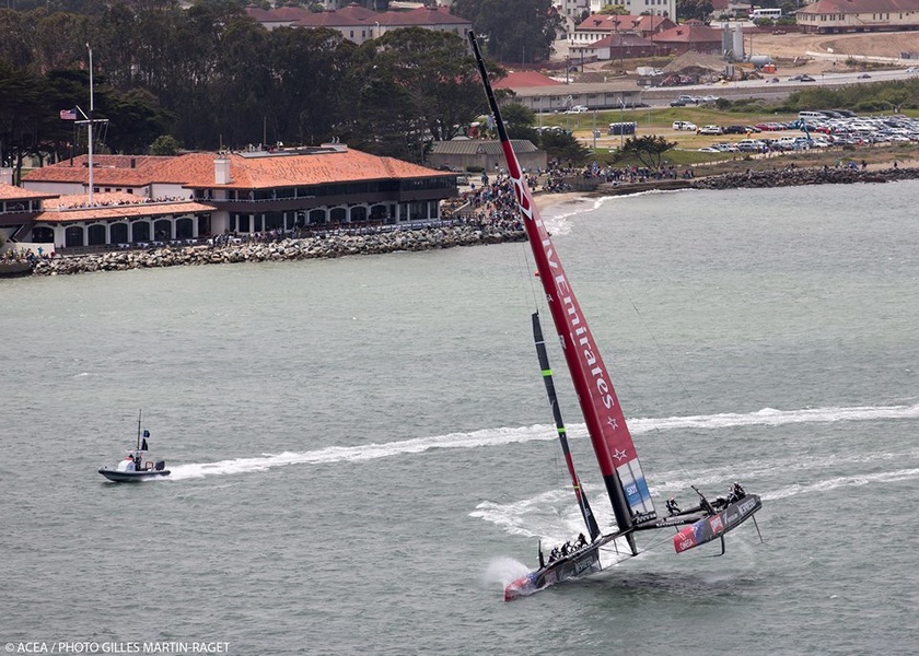One of the races without an opponent, which is the hallmark of the current «America's Cup.»