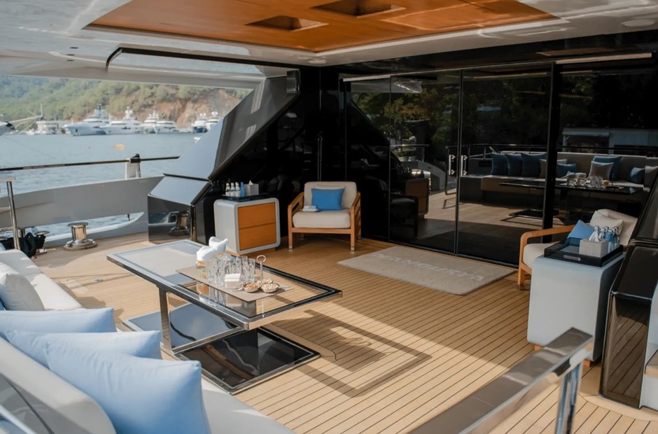 Mangusta Sunny