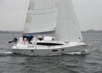 Northman Shipyard is taking the popular Maxus 26 to the Moscow Yacht Show 2019. Compared to the previous models, she has a modern deck layout with a full length stopwatch for safety. In addition, the deck is designed so that the owner can install almost any additional equipment.