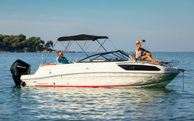 Bayliner VR6 Cuddy Outboard