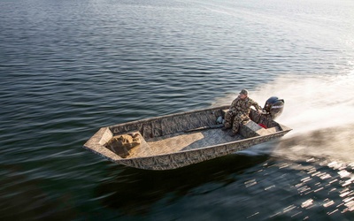 Crestliner 1860 Retriever Jon