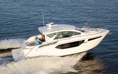 Cruisers Yachts 42 Cantius