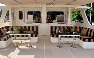 Offshore Yachts 90’ Voyager