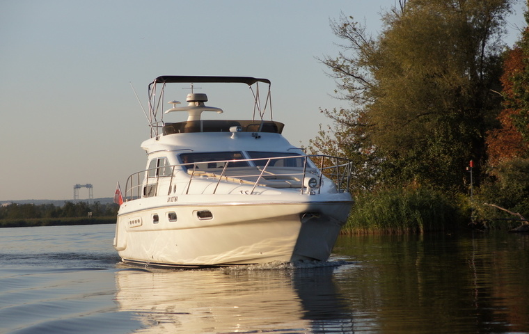 Sealine F44 (2001)