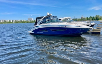 Regal 32 Express (2015)