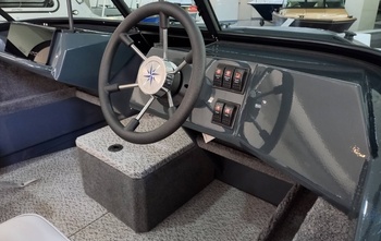 Windboat 4.6 DCX (2022)