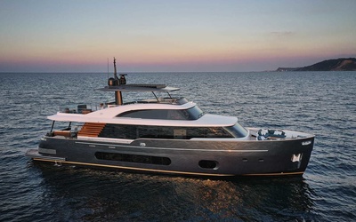 Azimut Magellano 25 METRI