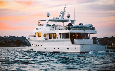 Outer Reef  880 Cockpit Motoryacht