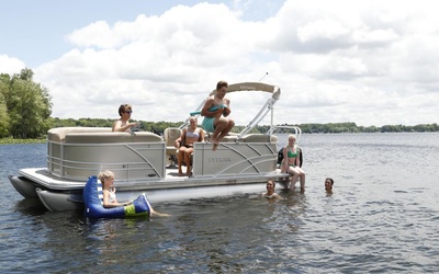 Sylvan Mirage Cruise 820