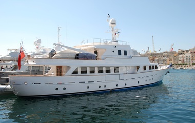 Benetti Mizar
