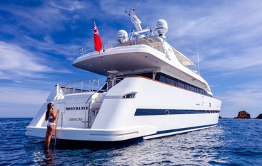 Azimut Moondance
