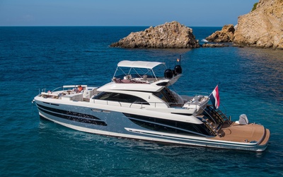 Van der Valk Beachclub 660 Flybridge
