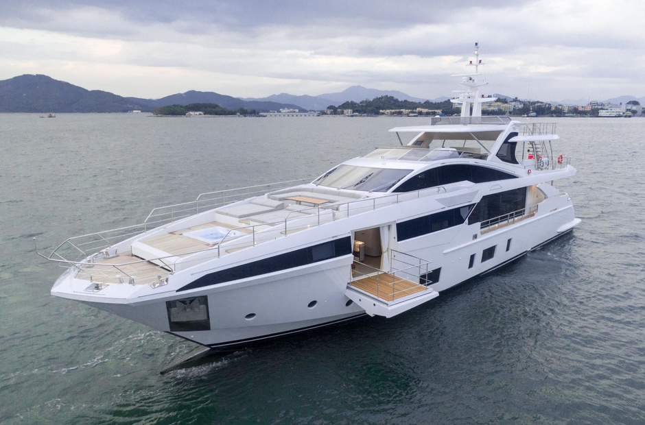 Azimut Long Live