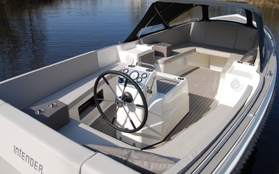 Interboat Intender 820