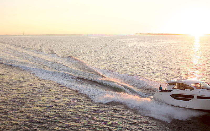 Cruisers Yachts 42 Cantius