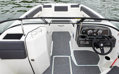 Bayliner DX2200