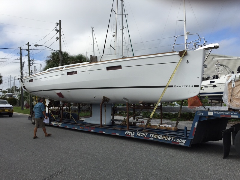 Beneteau Oceanis 45 and its fin keel.