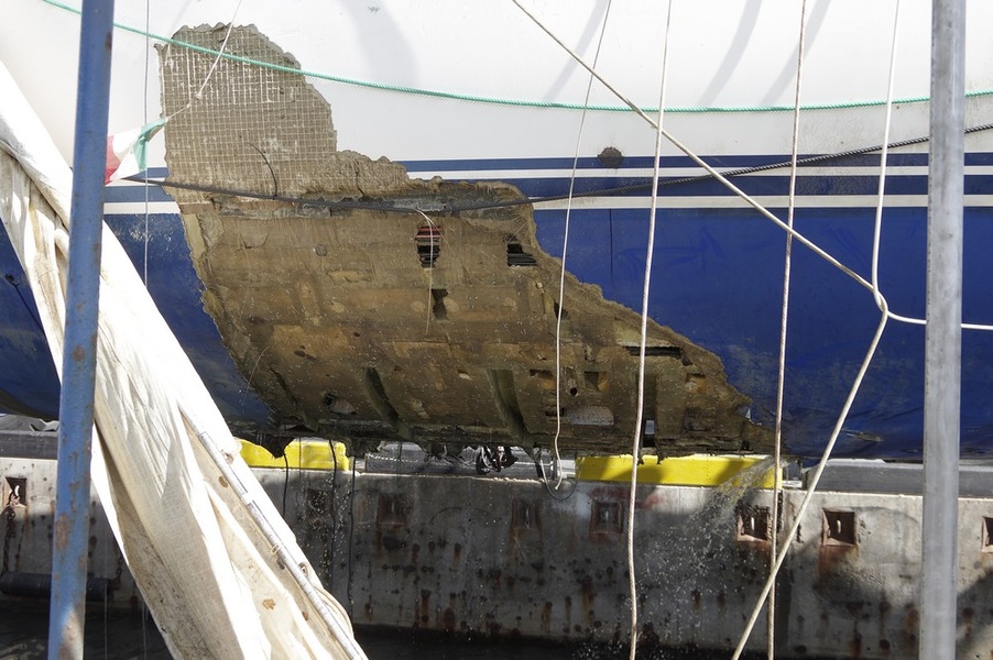 oyster yacht sunk