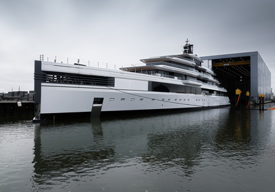 Motor top yacht ulysses