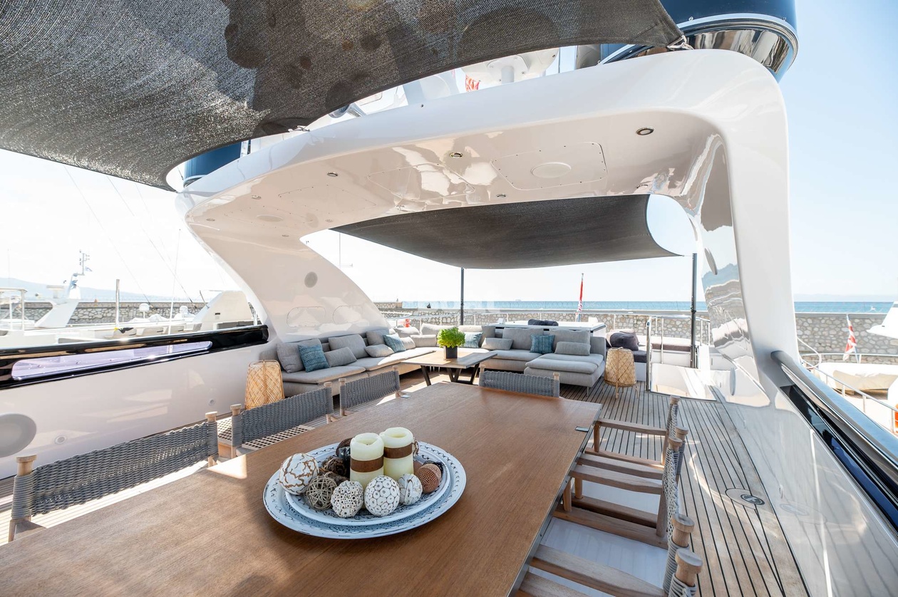 superyacht liva