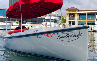 Vision Marine Technologies Fantail 217