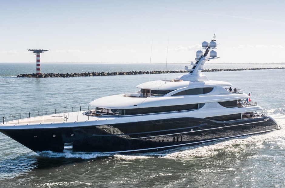 Feadship Podium