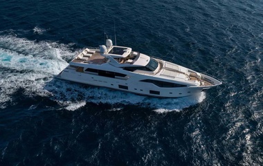 Custom Line Lady Dorothea