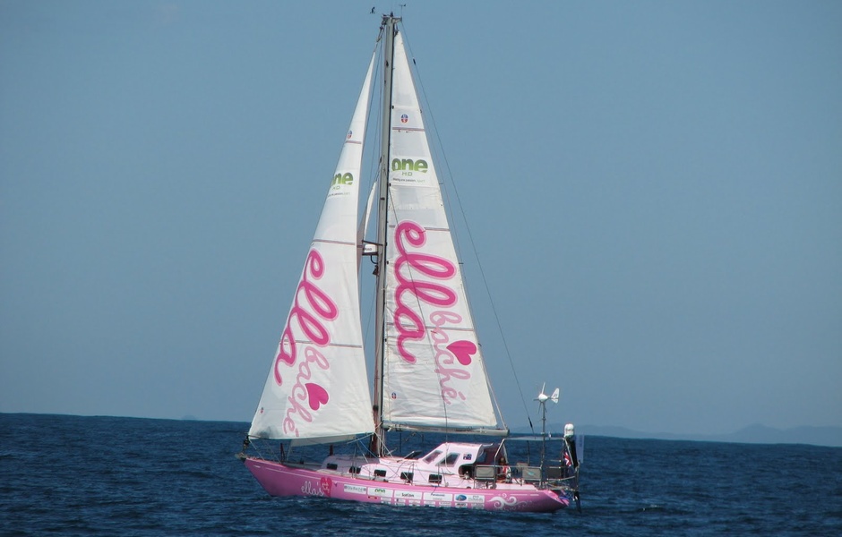 Предыдущая лодка Джессики, Ella's Pink Lady, на которой девочка обошла вокруг света