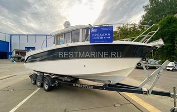 Parker 800 Pilothouse (2015)