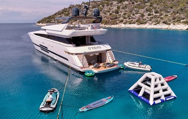 Golden Yachts  O'Neiro