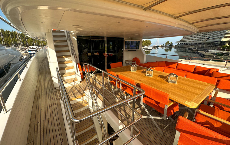 Avangard Yachts 42M (2012)