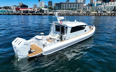 Life Proof 35 Yachtline Cabin