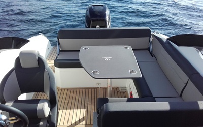 Parker 690 Day Cruiser