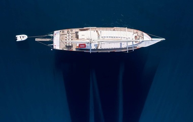 Custom Boats White Pearl