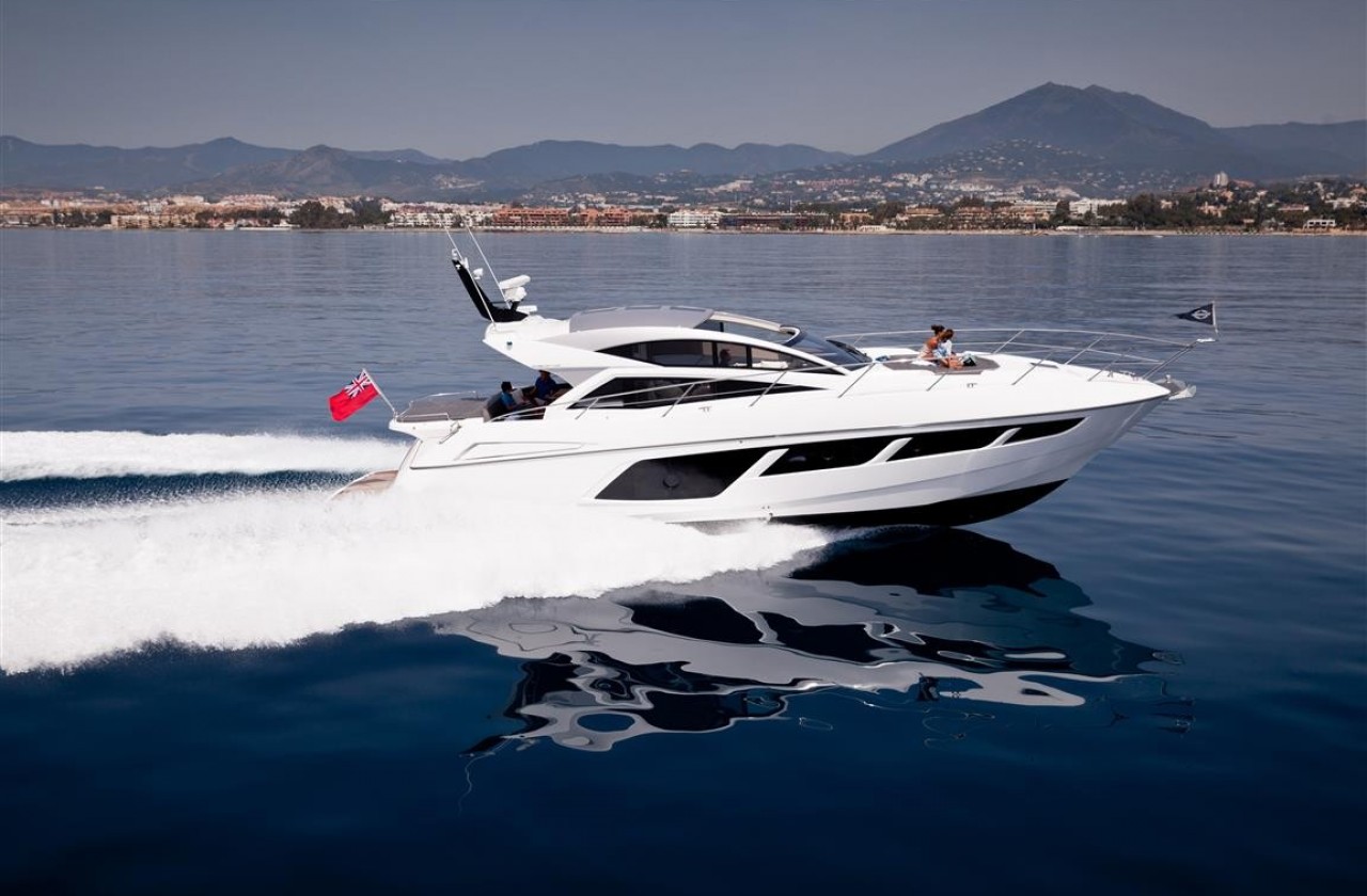 Sunseeker 57 Predator: узнать характеристики и цену моторной яхты Вы можете  в нашем каталоге