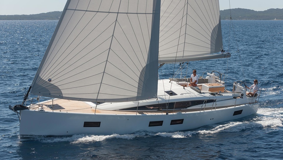 Jeanneau 51 in all its glory